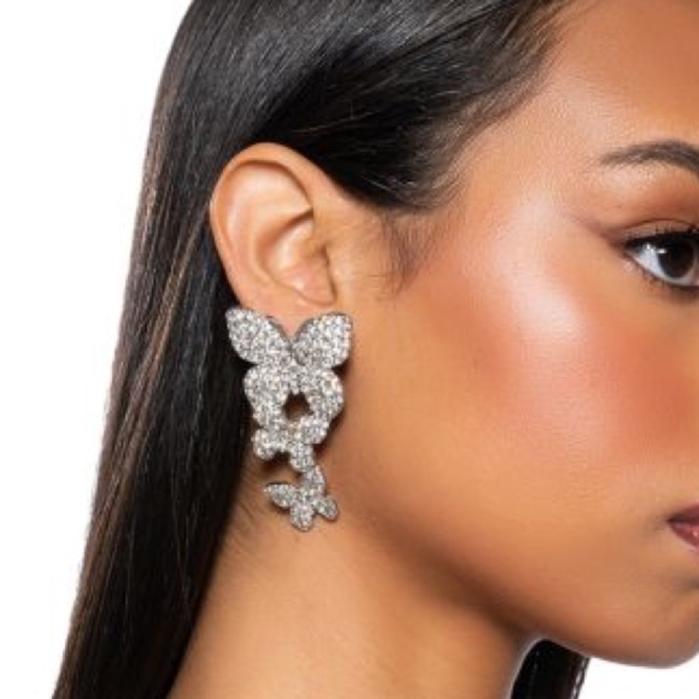 •Dazzle Me• Rhinestone Butterfly Dangle Earrings - Picture 2 of 3